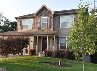 1765 Falcon Ln, Chambersburg, PA 17202