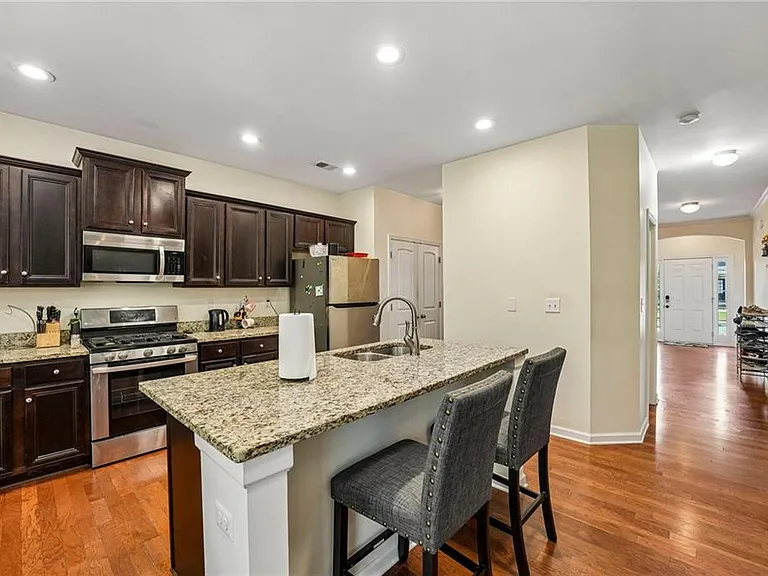 6216 Oakdale Ridge Ct SE — Photo 10