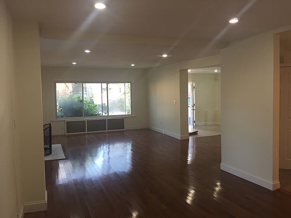 2nd image of 81 Wellington St
