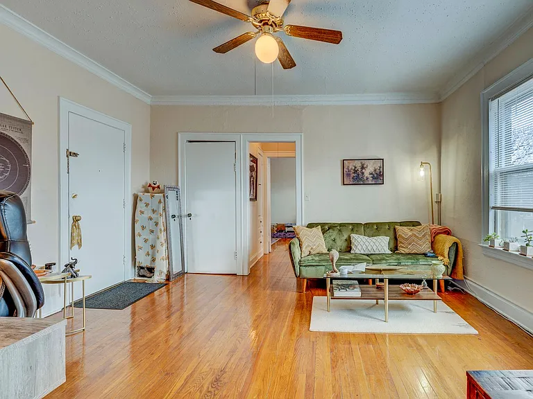 Heights Apartments on Overlook — Photo 11