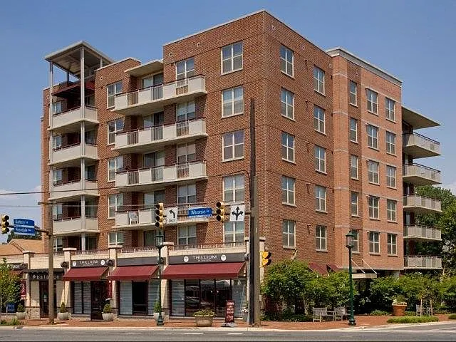 Rosedale Park Apartments — Photo 2