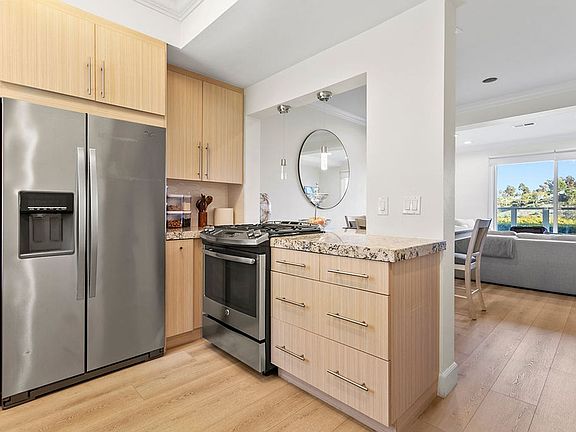 5th image of 30902 Clubhouse Dr Unit 26B