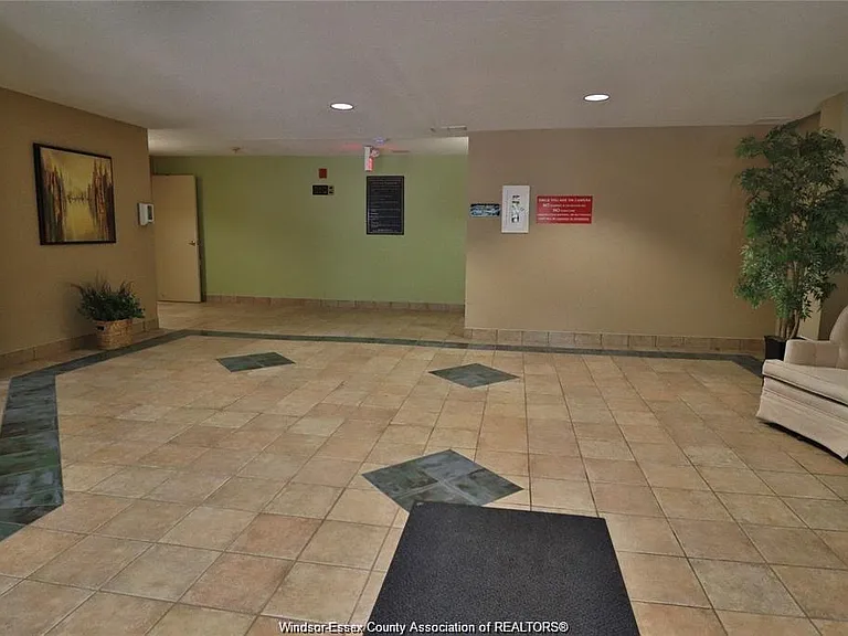 3000 Sandwich St #201 — Photo 28