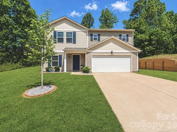 162 Four Andrews Dr, Harmony, NC 28634