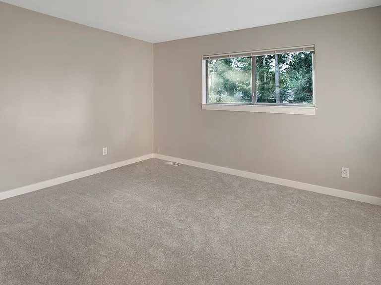 649 130th Ave NE — Photo 13