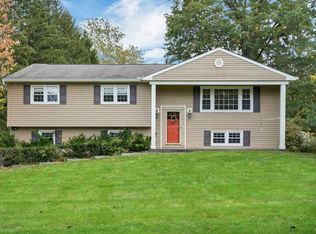 15 Helin Rd, Hopewell Junction, NY 12533