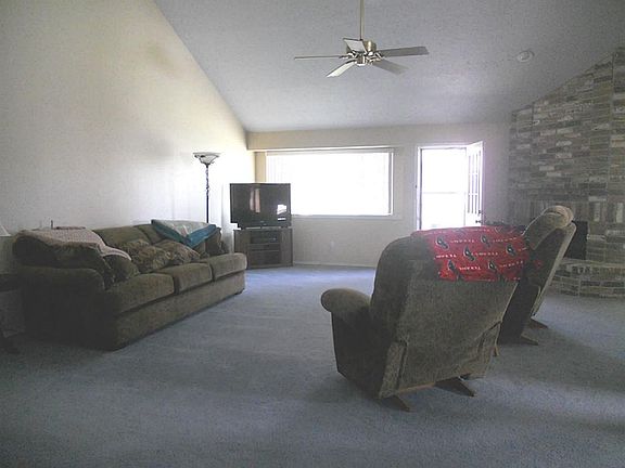 3rd image of 1323 Brook Grove Dr