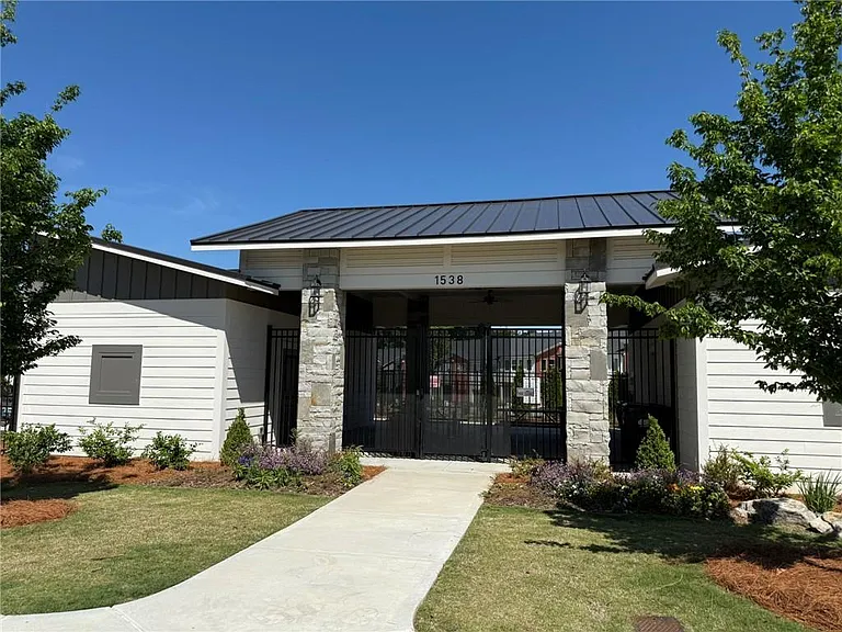 1682 Hannah Ter NW — Photo 30