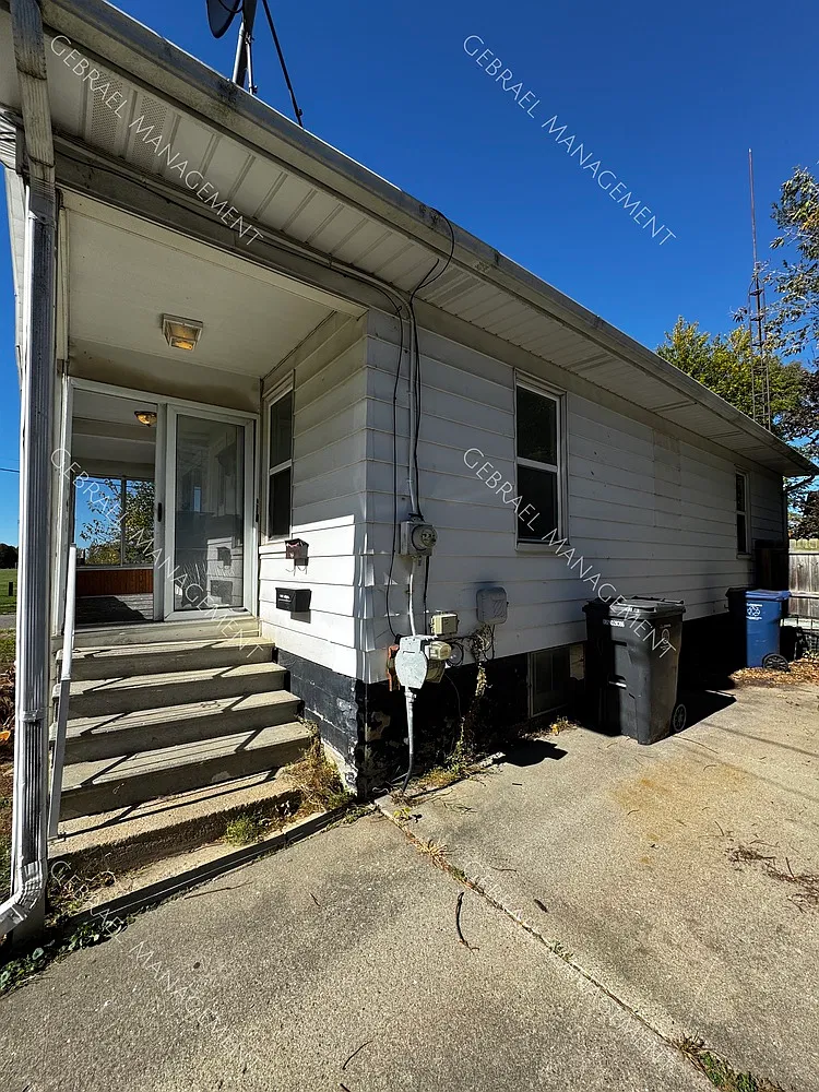 1138 Simcoe — Photo 3