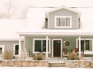 47740 Upper Point Mills Rd, Hancock, MI 49930