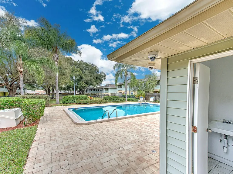 230 Berry Tree Pl — Photo 32