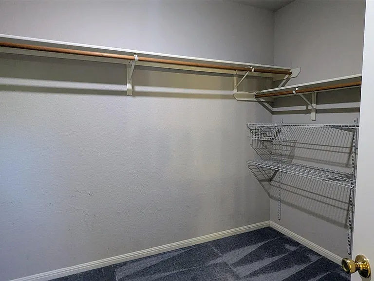 114 Ambrose Dr — Photo 22