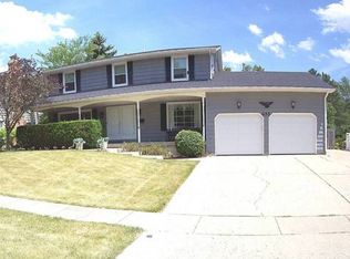 655 Longview Dr, Antioch, IL