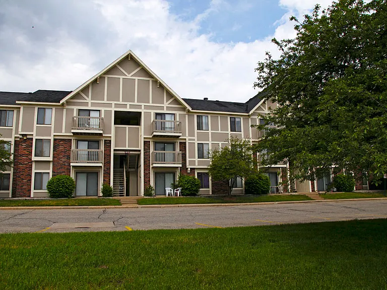 Concord Place Apartments — Photo 37