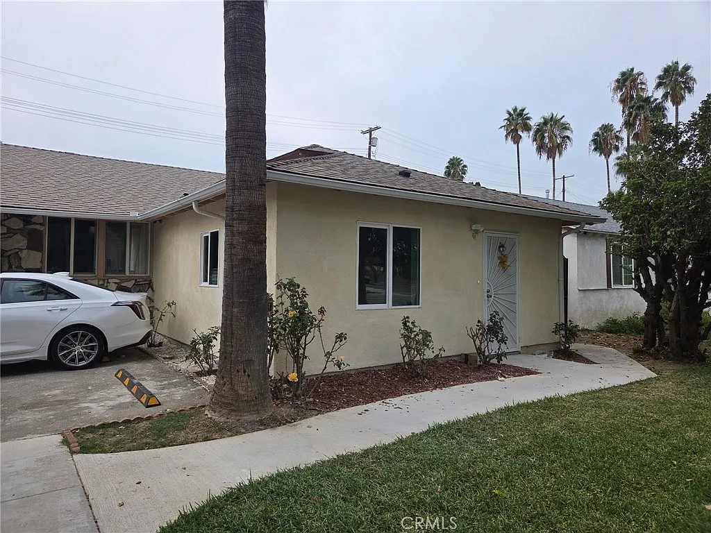 1 bed, 450 sqft, $1,999 — Photo 2