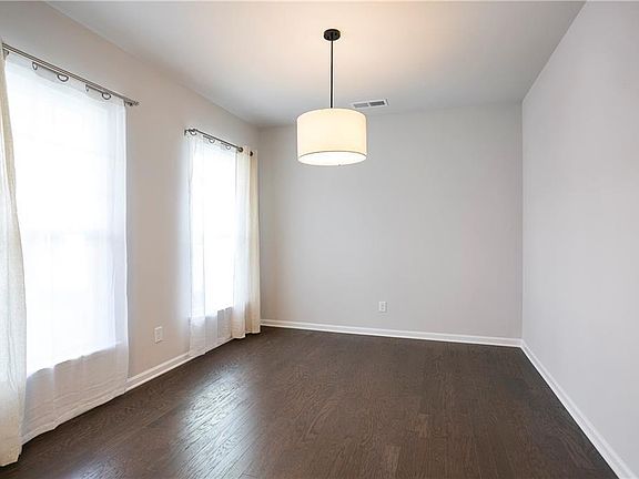 2nd image of 5729 Wheeler Ridge Rd