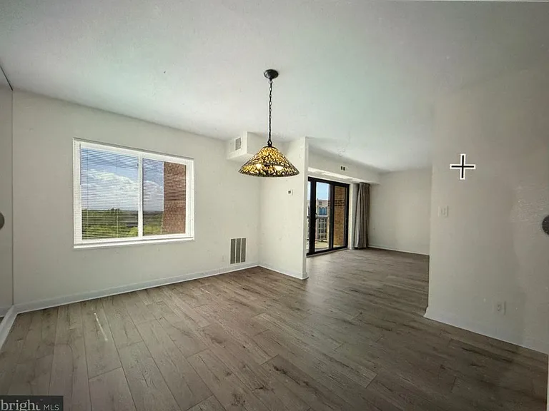 8360 Greensboro Dr #926 — Photo 1