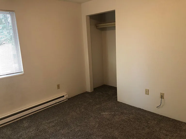 500 NE Maiden Ln #5 — Photo 8