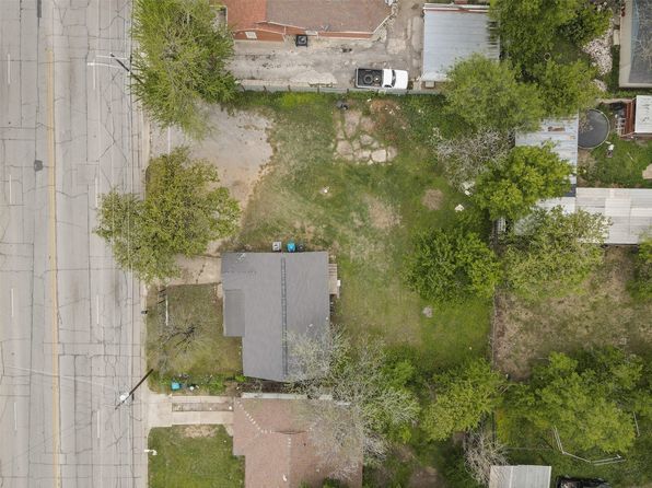 3907 E Berry St, Fort Worth, TX 76105
