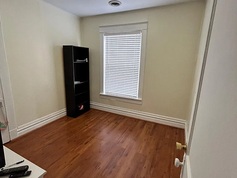 1129 S Kingshighway Blvd — Photo 11