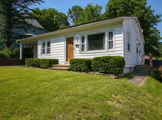 3 West St, Adams, MA 01220