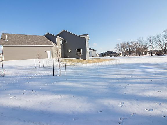4th image of 3732 Houkom Dr E