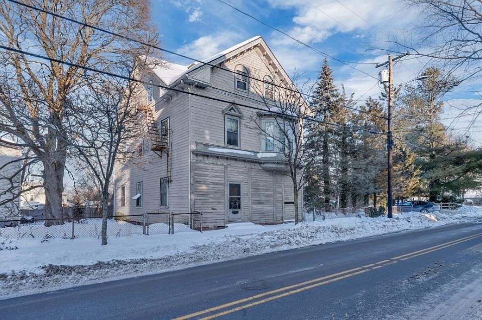 2nd image of 873 Douglas Ave