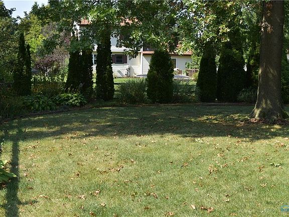 5th image of 629 Normandie Blvd