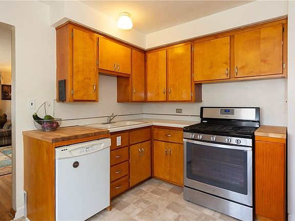 3rd image of 5611 Belmere Dr