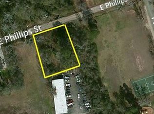 805 E Phillips St, Conroe, TX 77301