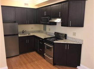 421 W Fullerton Pkwy #906, Chicago, IL 60614