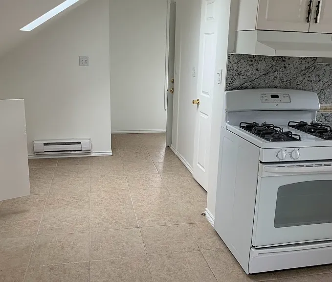 2883 Dollarton Hwy #3 — Photo 14