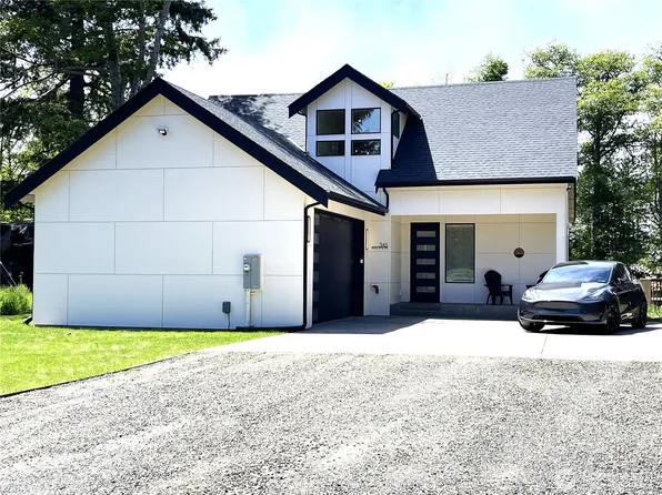 345 Bass Avenue NE, Ocean Shores, WA 98569