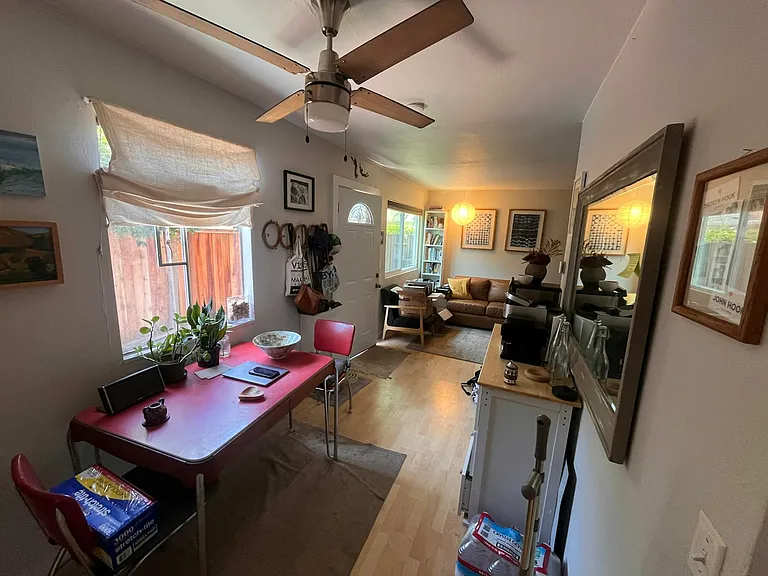 1134 Redwood Ave #1136 — Photo 8