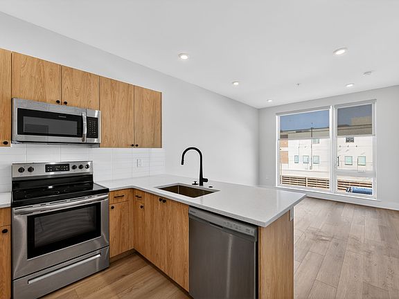 4th image of 234 W Chelten Ave #101