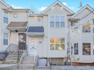 130 Pendleton Pl, Staten Island, NY 10301