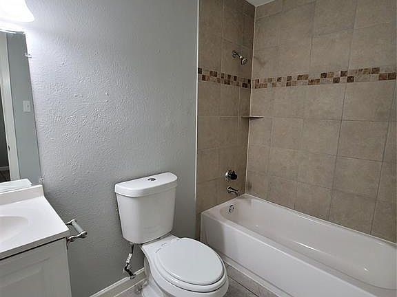 5th image of 9906 Runnymeade Pl