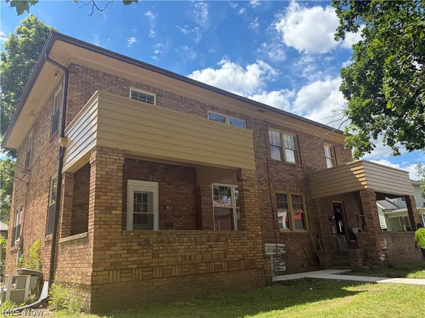 1245 Jewett Dr, Zanesville, OH 43701