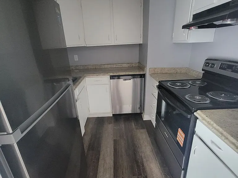 225 W McDowell Rd — Photo 65