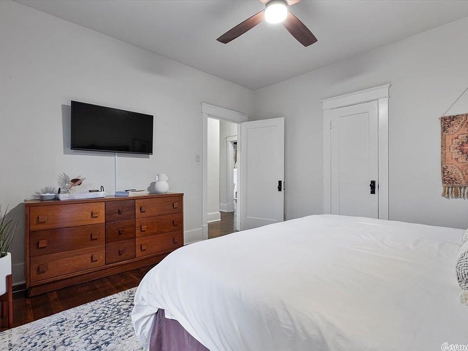 1st image of 213 Melrose Cir