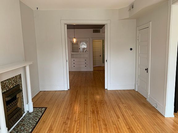 4th image of 3233 W Le Moyne St #2