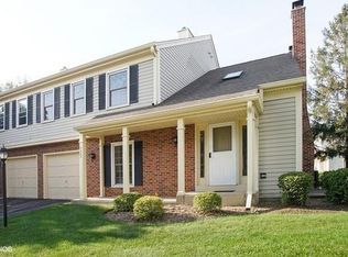 2565 College Hill Cir, Schaumburg, IL 60173