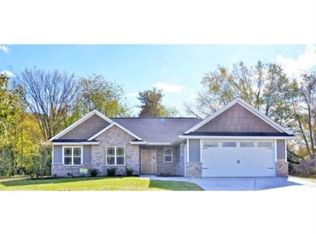 4013 Frobisher Flds, Hobart, WI 54155