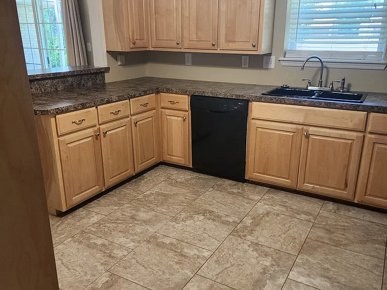1101 Pin Oak Dr — Photo 12
