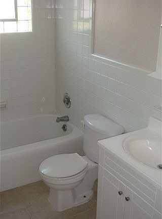 3rd image of 6904 Corbitt Ave