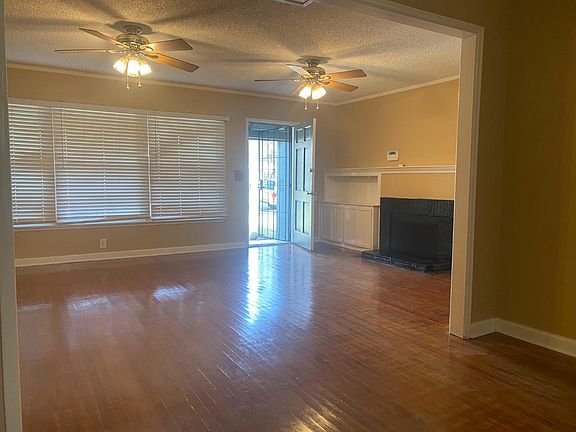 5th image of 82 E Fedora Ave