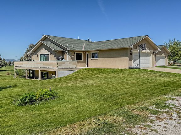 3rd image of 4134 Fox Ridge Dr