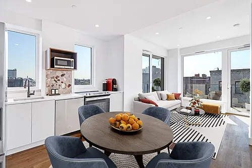 228 Berry St #7D Photo 1