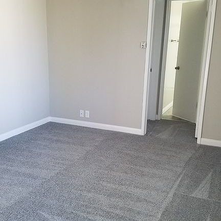 3rd image of 1321 Roycroft Ave #050