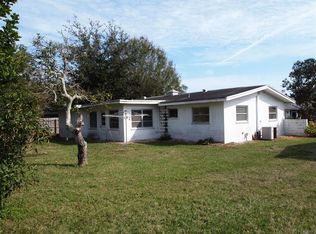 613 Oxford Dr, Venice, FL 34293